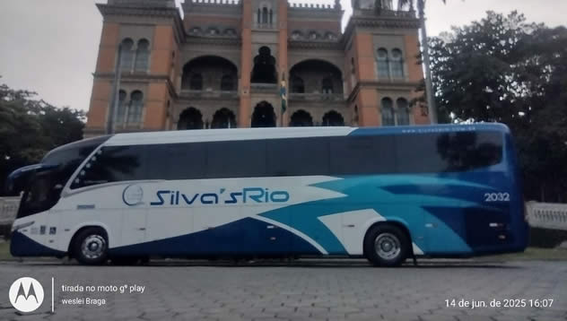 aluguel de ônibus semi-leito com banheiro