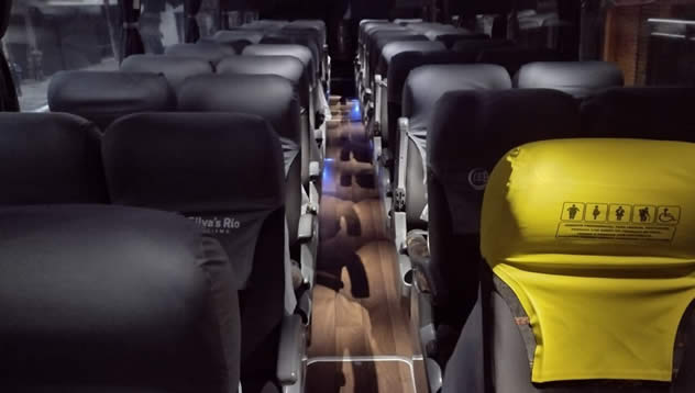aluguel de ônibus semi-leito com banheiro